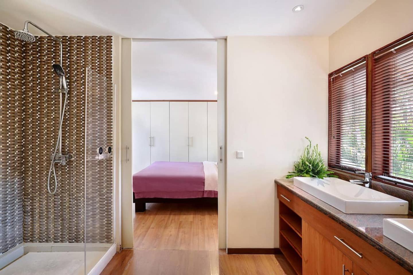 Super Value 4 Bedroom, Walk To Bintang Supermarket Seminyak Dış mekan fotoğraf