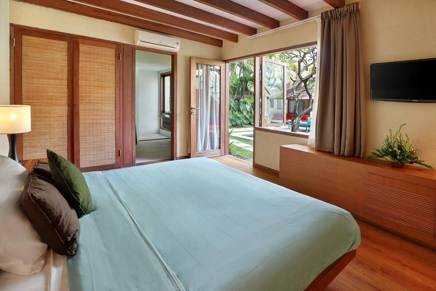Super Value 4 Bedroom, Walk To Bintang Supermarket Seminyak Dış mekan fotoğraf