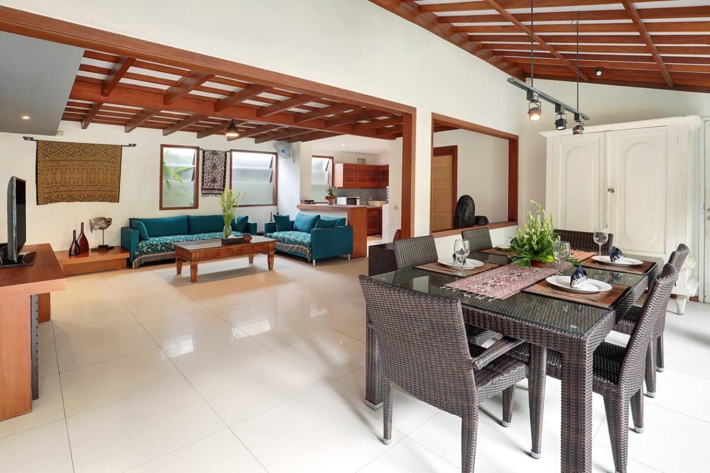 Super Value 4 Bedroom, Walk To Bintang Supermarket Seminyak Dış mekan fotoğraf